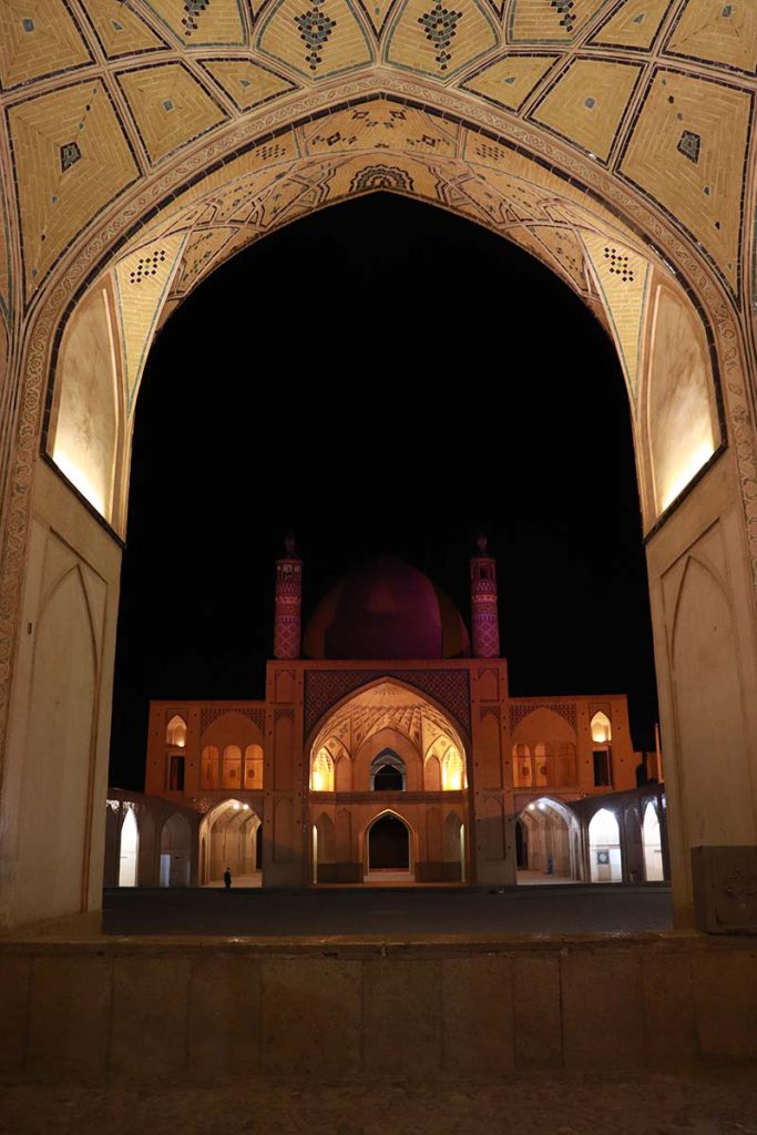 هشتی مسجد آقابزرگ